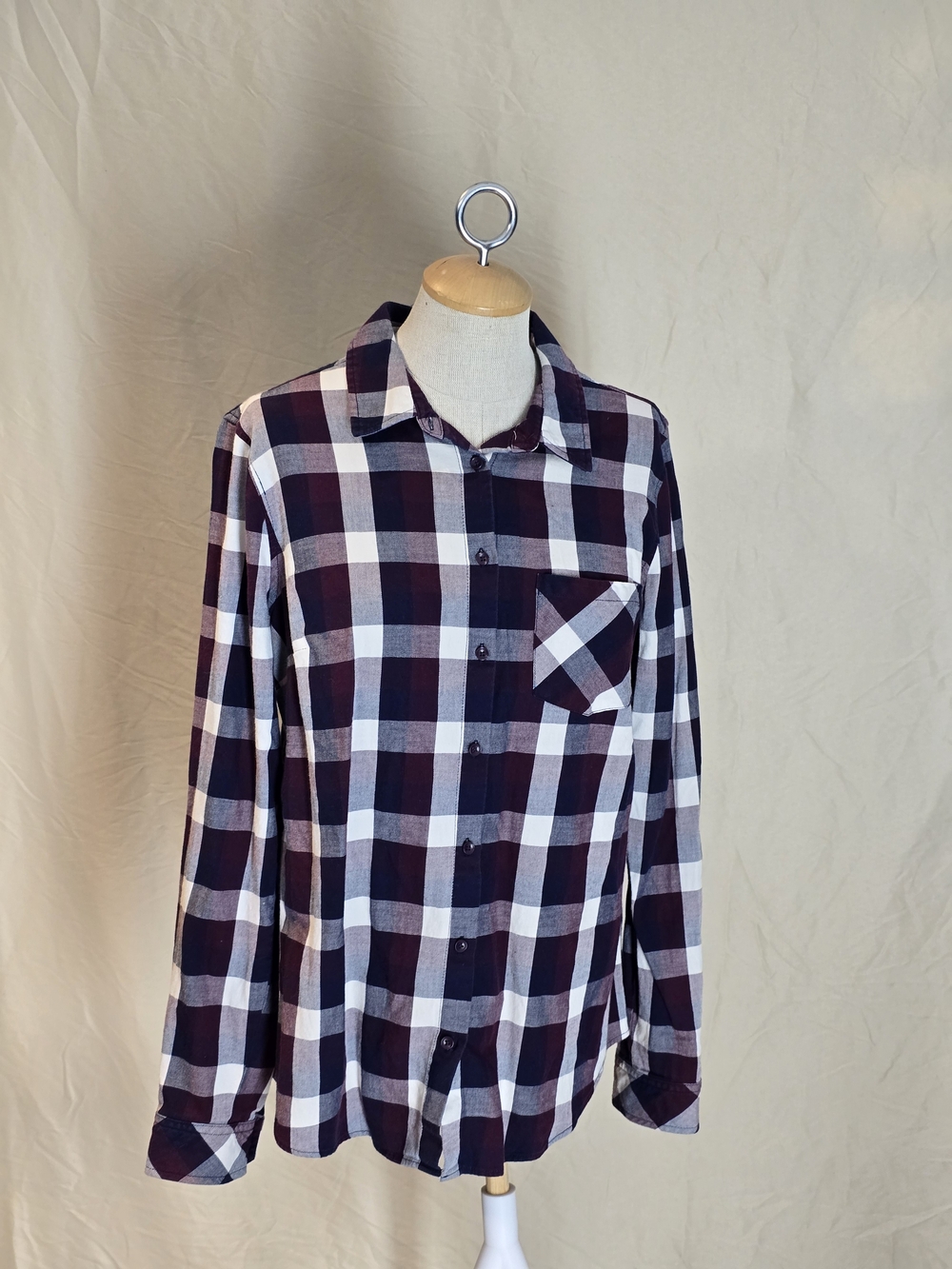 Reitmans Women's Purple and White Plaid Casual Button-Down Shirt